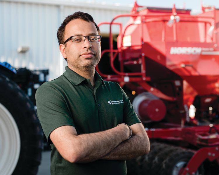 Maninder Singh, an assistant professor in the Department of Plant, Soil and Microbial Sciences, has received funding from both Project GREEEN and M-AAA for a new project. He is seeking to improve the management of ear rot and fungal contamination of corn silage, a valuable feedstuff for cattle, swine and poultry. Contamination can result in health challenges for these animals.