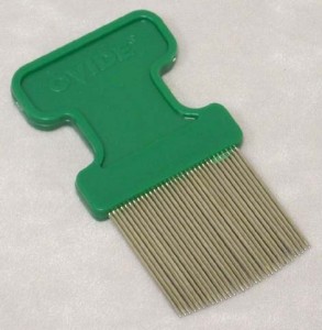 Comb for removing lice eggs from hair shafts