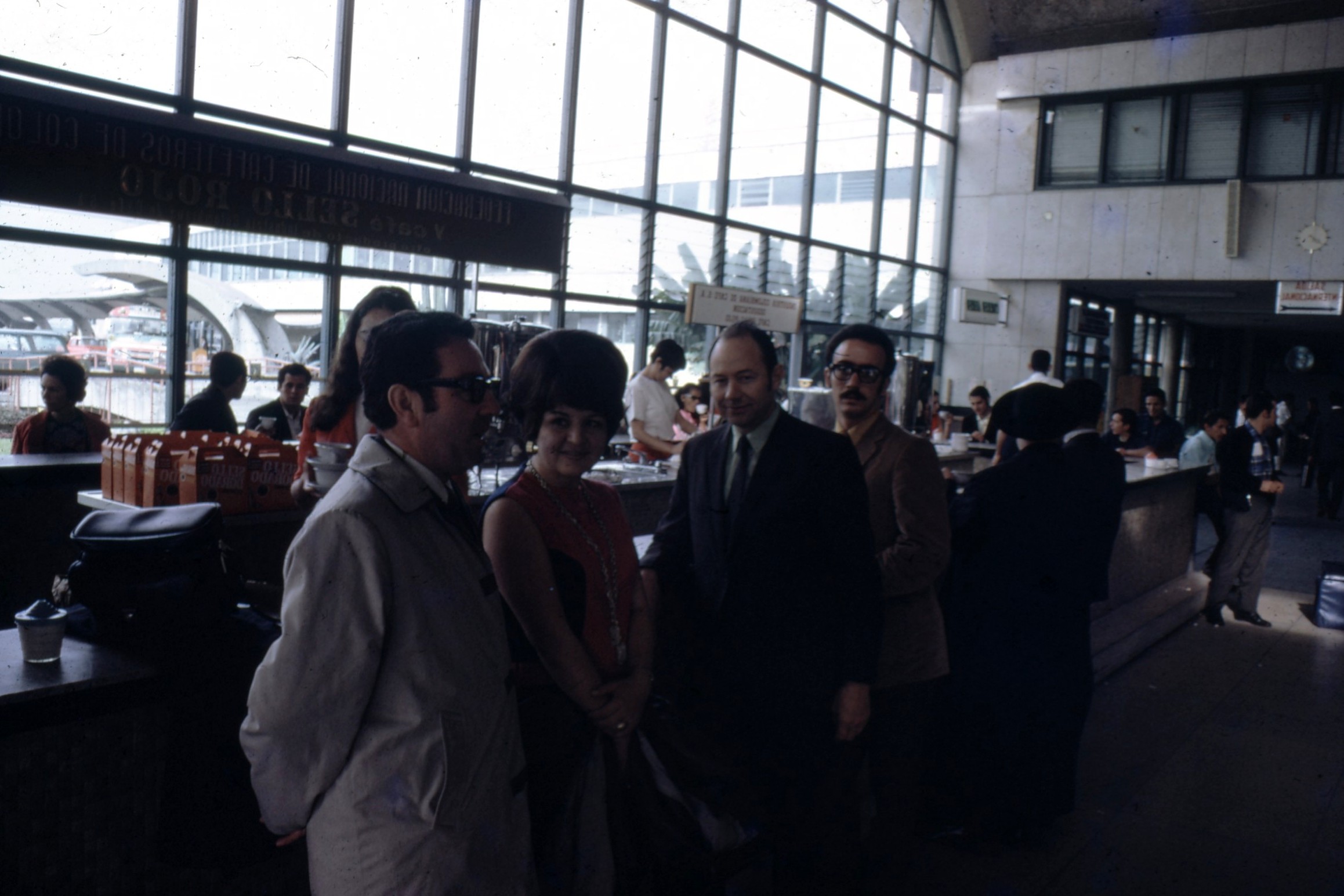 Riley_Weber_Cali_airport_1970