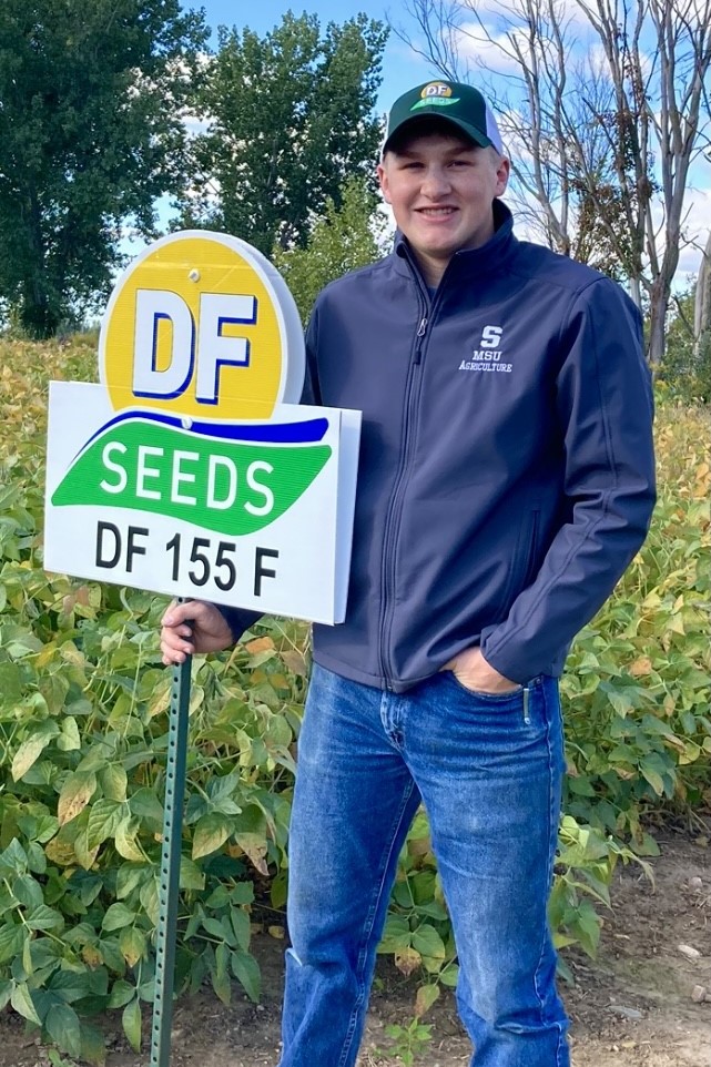Aaron-Fahrner-DF-Seeds-internship