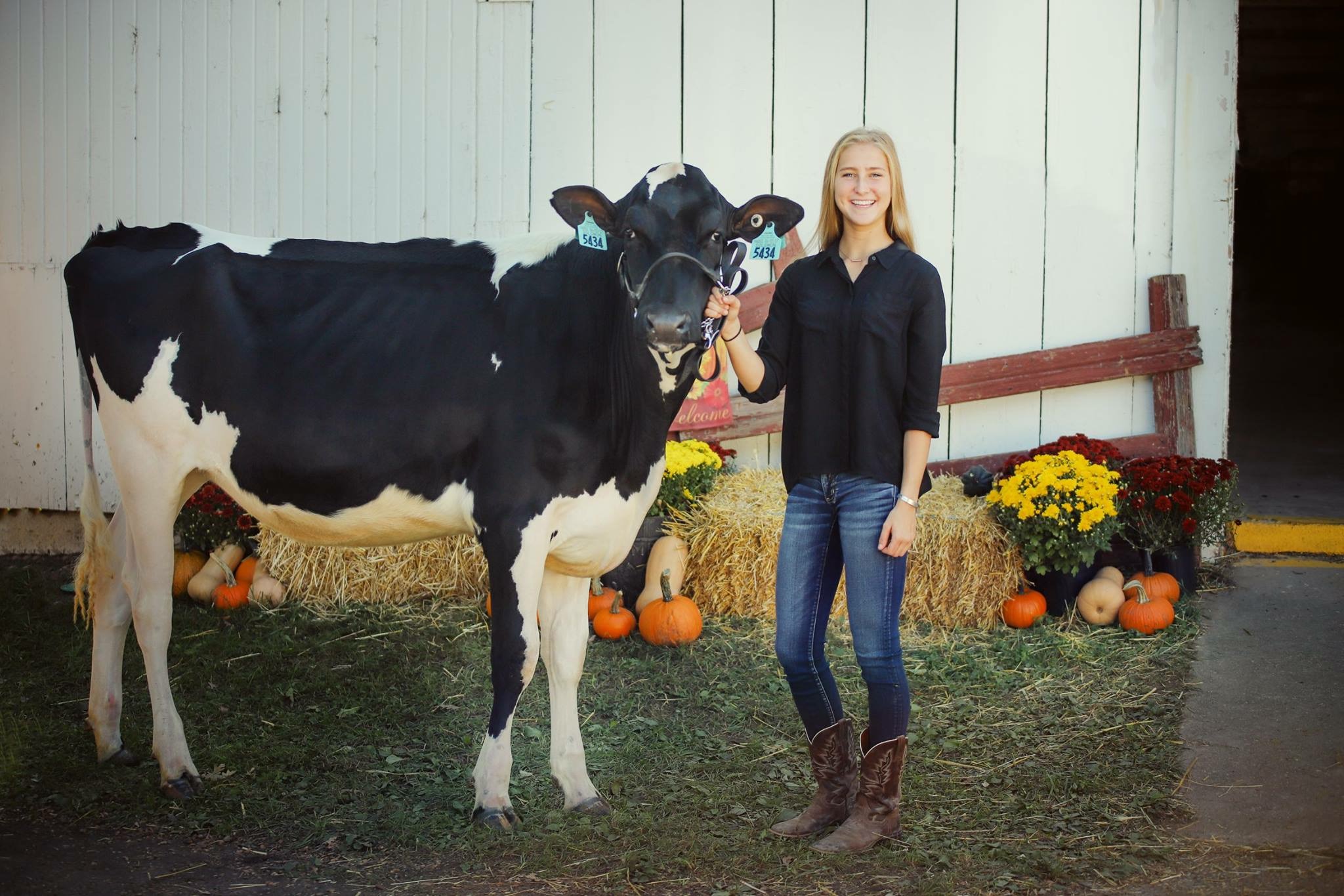 Mikayla Bowen with her heifer Moose.