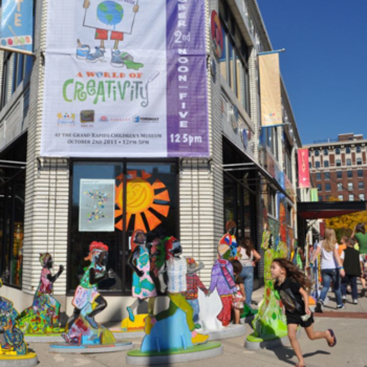 A sidewalk art display outside the Grand Rapids Children’s Museum during the 2011 ArtPrize. Photo by Michigan Municipal League