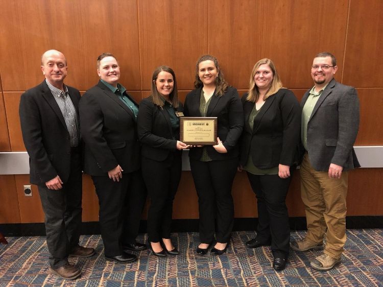 AQ Team: From left, Dr. Dale Rozeboom, Advisor, Marisa Henry, Hannah Campbell, Claire Vincent, Andrea Luttman, and Kevin Turner, Co-Advisor.