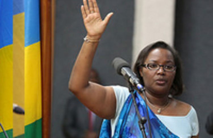 Mukeshemana being sworn in as Minister of Agriculture and Animal Resources (MINAGRI).  Photo Courtesy: Govt. of Rawanda