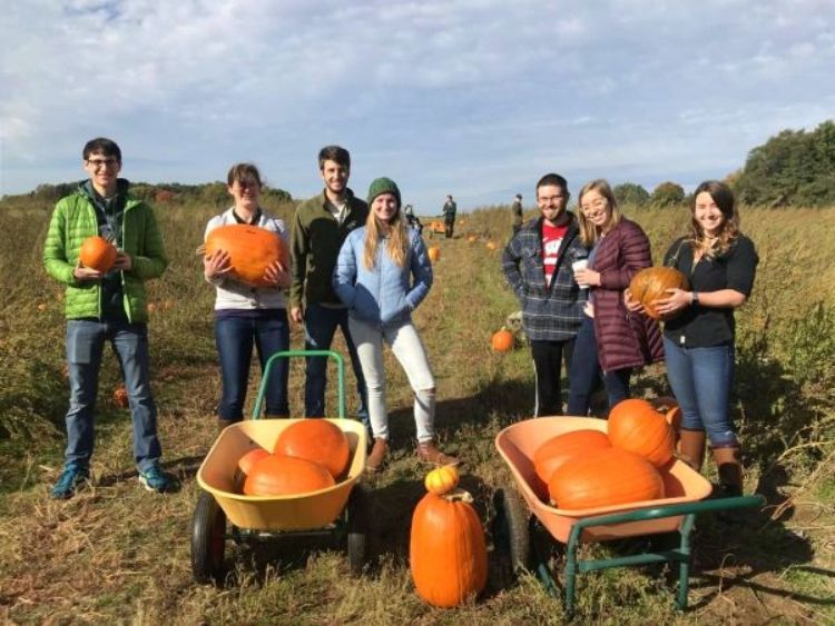 HOGS students visit pick pumpkins at Uncle John's Cider Mill