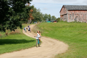 Local food lovers and cyclists come together for food and farm bike tour