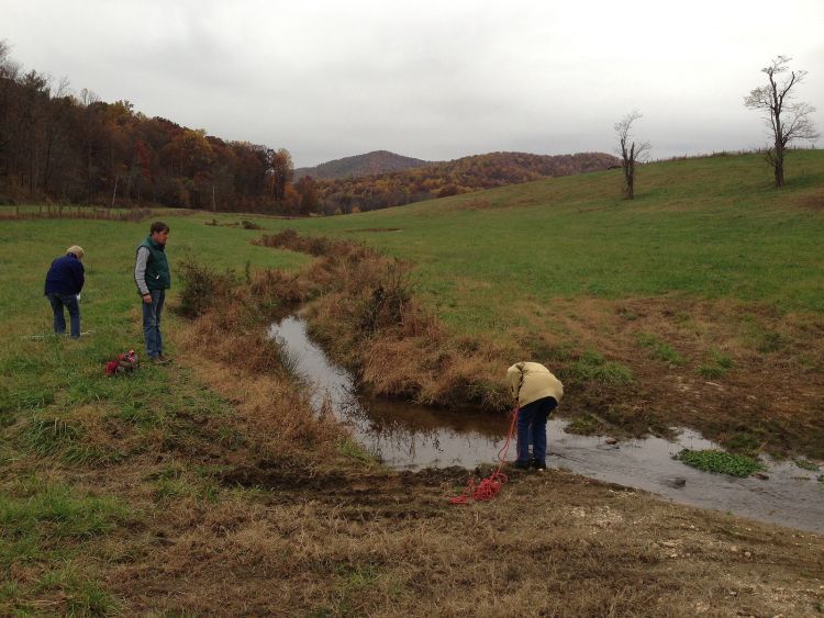 A community group in Virginia uses Gray's approach to study water pollution.