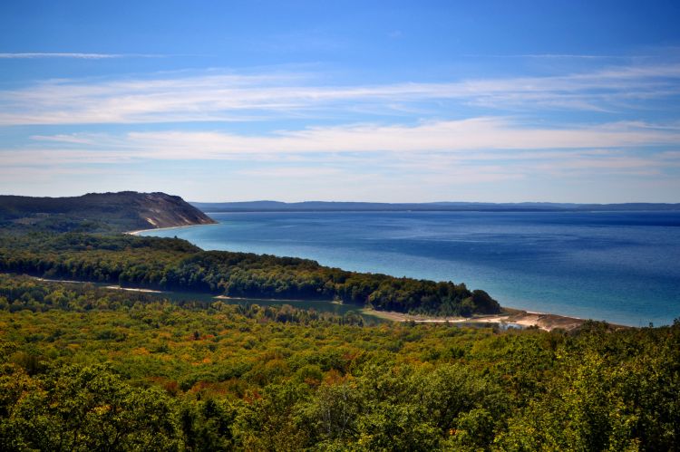 El uso responsable de los Grandes Lagos beneficia no solo a Michigan y a la región de los Grandes Lagos sino también al mundo entero. Photo: Todd Marsee | Michigan Sea Grant