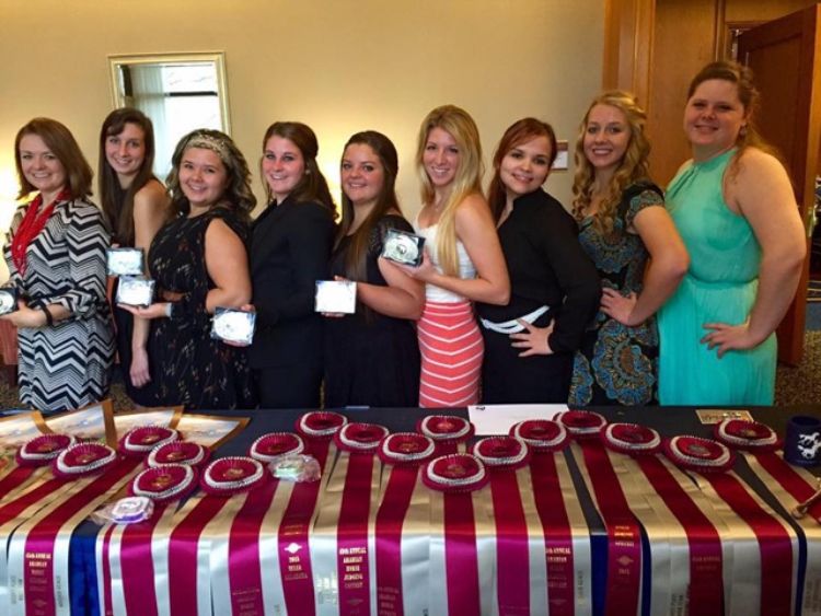 Co-author Alycia Drwencke is pictured here (fourth from the left) with the 2015 MSU Horse Judging Team.