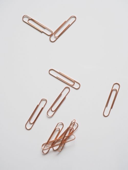 How to Use a Paper Clip in Many Ways (with Pictures) - wikiHow