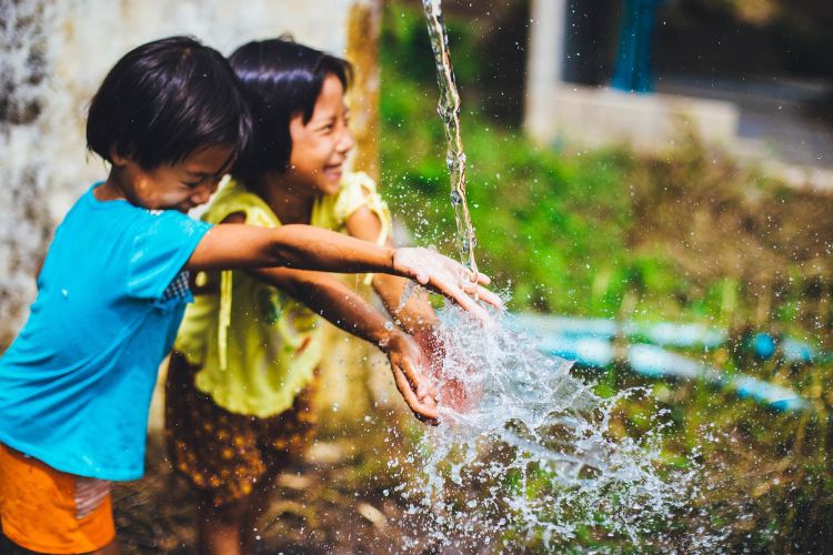 Children learn about the world and themselves through the freedom to play.