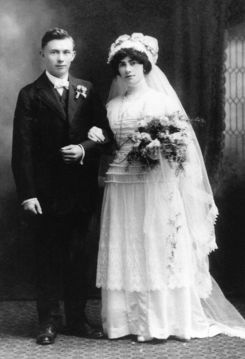 Joseph Urban, Sr. and Louisa (Patek) Urban on their wedding day, May 3, 1915, in Milwaukee, Wisconsin.
