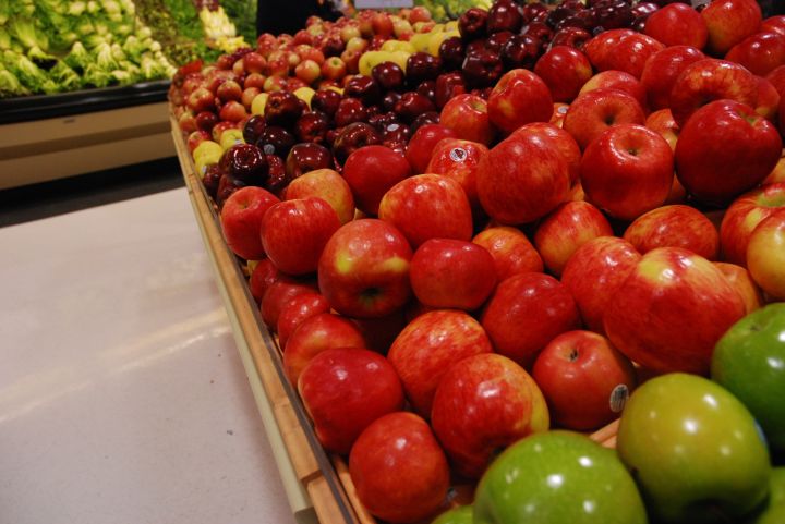 what fruits and vegetables are imported from other countries