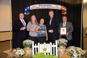 Michigan 4-H alumni and members sweep Jersey breed class and earn top honors at All-American Invitational Youth Dairy Cattle Judging Contest