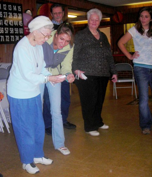 4-H youth gave their time at a senior center and 