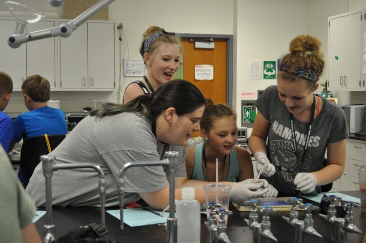 Teens participate in a hands-on activity at 4-H Exploration Days | Michigan State University Extension