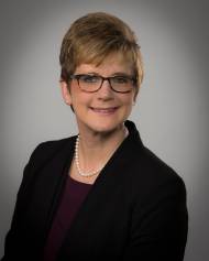 Draves named outstanding 4-H alumna