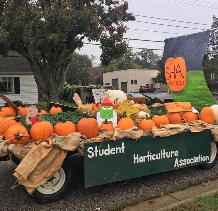 The Student Horticulture Association 2018 homecoming float