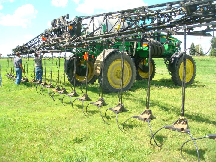 Applying N to tall corn Experimenting with the Ydrop system MSU