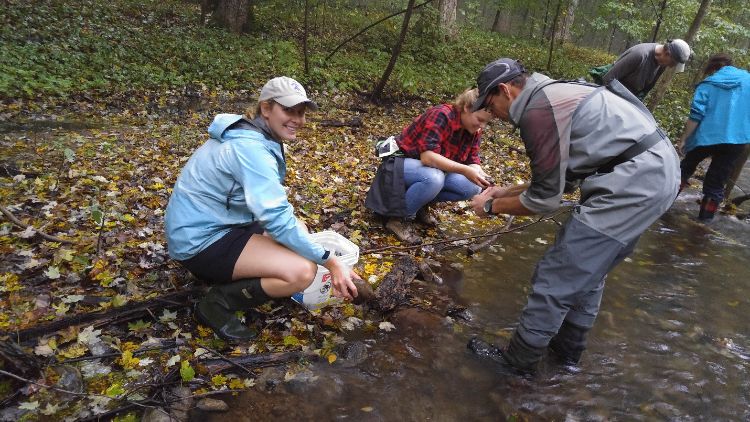 River monitoring field session 2016 | Photo by Beth Clawson