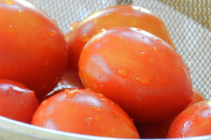 Juicy tips for enjoying fresh and canned tomatoes
