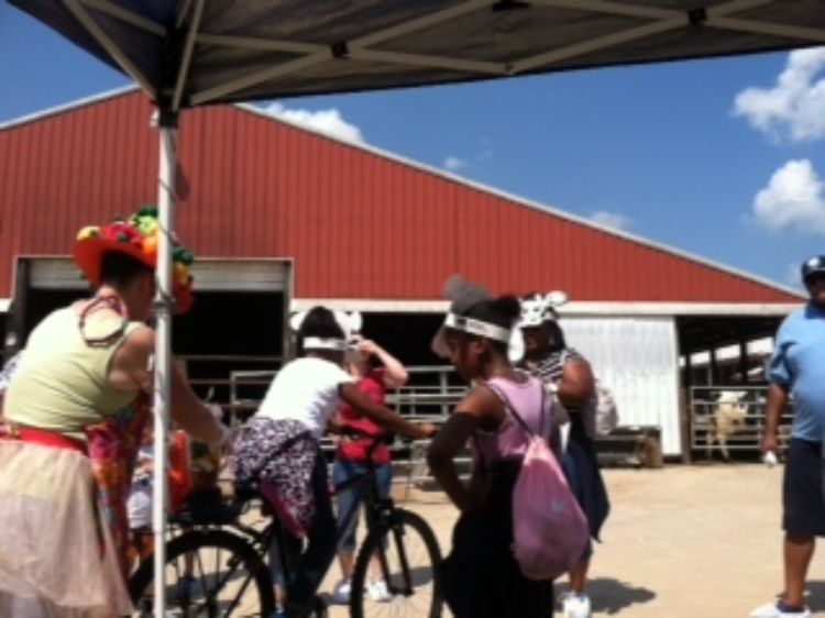 Breakfast on the Farm visitors were able to blend their own smoothies by peddling a bicycle which was connected to a blender.