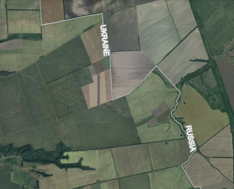 Google Earth image of farmlands at Ukraine-Russian border
