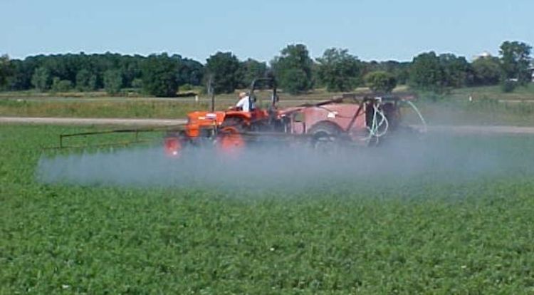 Pesticide course offered for private and commercial pesticide