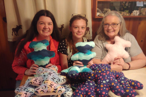 Michigan 4-H creates teddy bears for children in need