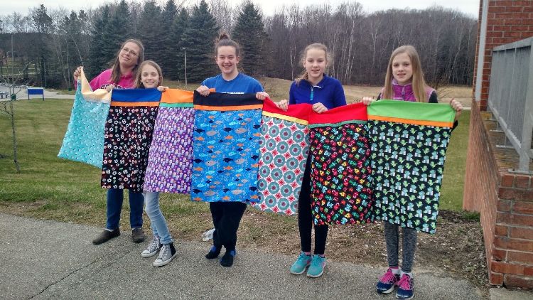 4-H club sewing pillow cases