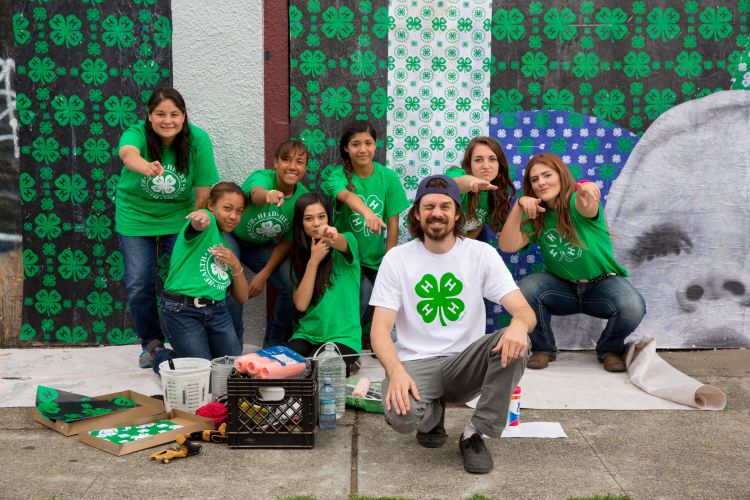 4-H youth posing for a picture