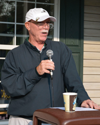 Photo of Paul Nieratko as master of ceremonies.