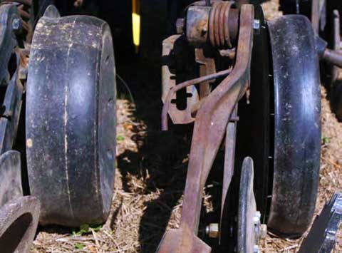 Original depth and narrow gauge wheel