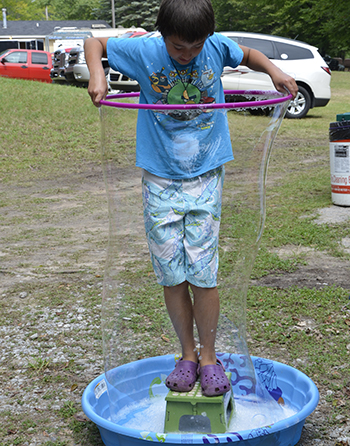 Bubble hula hoop