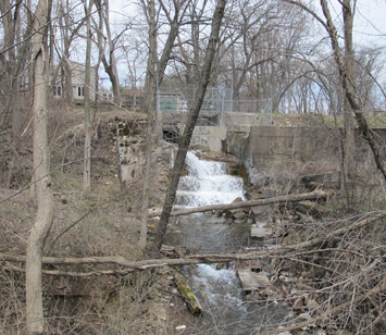 Legal lake level control structure on a Michigan inland lake