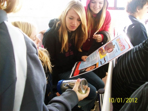 Students examining sea lamprey.