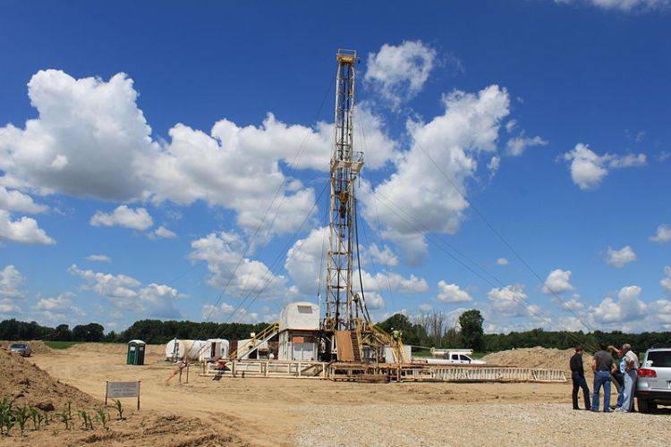 Oil drilling rig in Saline Township, Michigan. Photo Credit: Dwight Burdette